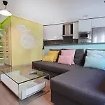 En El Centro De Con Parking Apartment