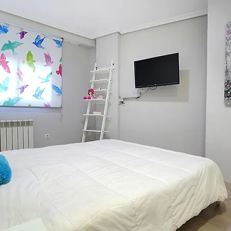 En El Centro De Con Parking * Vigo