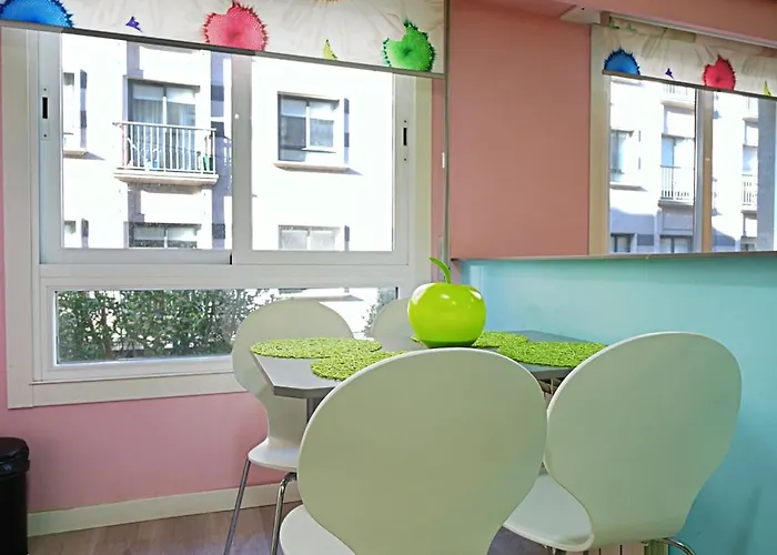 En El Centro De Con Parking Apartmán