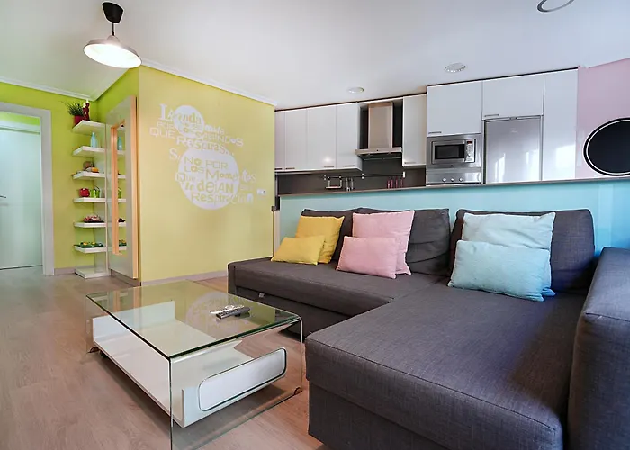 En El Centro De Con Parking Apartmán